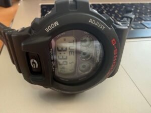 10年以上前のG-SHOCK G-6900Aのベゼルとベルトを新品に交換した後の外観